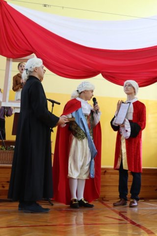 b_1024_768_0_00_images_2022_2023_Wydarzenia_3maja_342489932_243891278150104_7335786293771102329_n